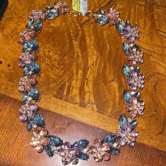 NWT Charter Club Gold-Tone Crystal Hydrangea Statement Necklace - Picture 6 of 7
